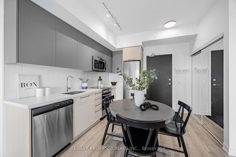 Photo 2 at 906 - 25 Neighbourhood Lane, Queensway, Toronto