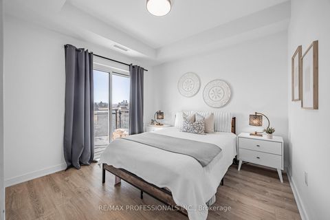 Photo 10 at 906 - 25 Neighbourhood Lane, Queensway, Toronto