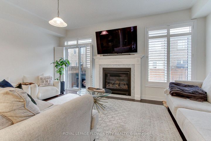 Photo 13 at 101 Huguenot Road, GO Glenorchy, Oakville