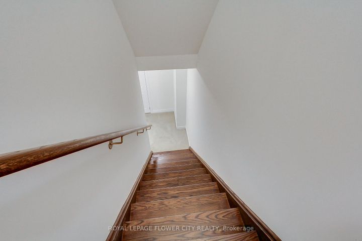 Photo 24 at 101 Huguenot Road, GO Glenorchy, Oakville