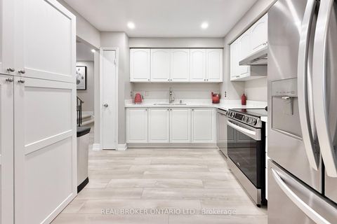 Photo 14 at 617 Gibney Crescent, Summerhill Estates, Newmarket