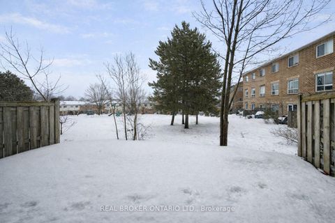 Photo 31 at 617 Gibney Crescent, Summerhill Estates, Newmarket