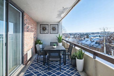 Photo 13 at 308 - 20 William Roe Boulevard, Central Newmarket, Newmarket