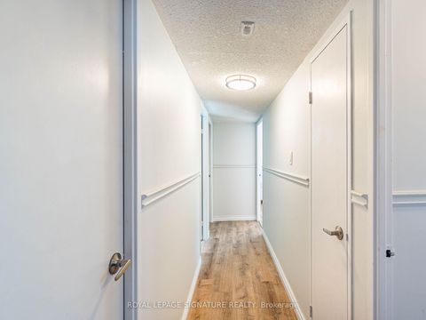 Photo 20 at 308 - 20 William Roe Boulevard, Central Newmarket, Newmarket