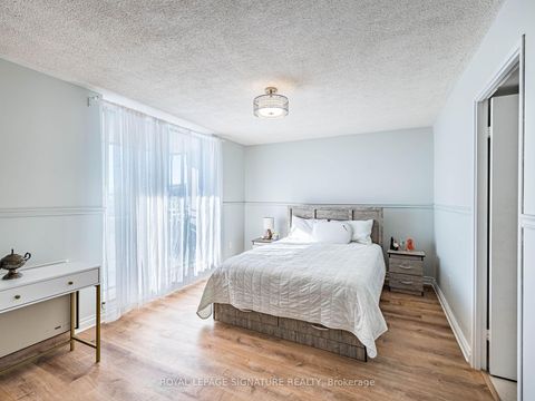 Photo 21 at 308 - 20 William Roe Boulevard, Central Newmarket, Newmarket