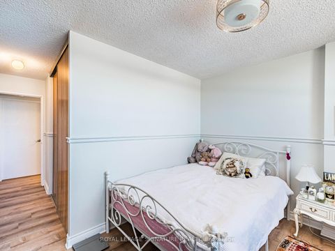 Photo 28 at 308 - 20 William Roe Boulevard, Central Newmarket, Newmarket