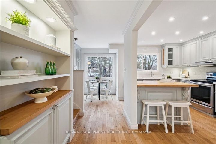 Photo 3 at 80 - 915 Inverhouse Drive, Clarkson, Mississauga