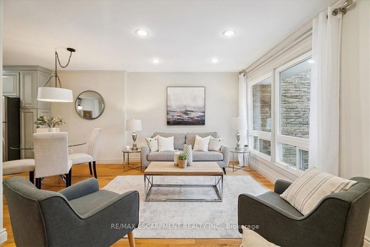 Photo 4 at 80 - 915 Inverhouse Drive, Clarkson, Mississauga