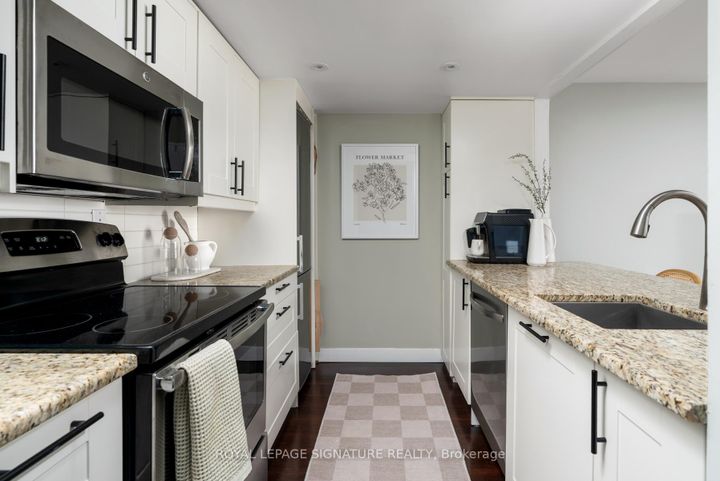 Photo 3 at 903 - 725 King Street W, Niagara, Toronto