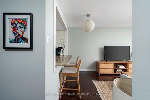 Photo 18 at 903 - 725 King Street W, Niagara, Toronto