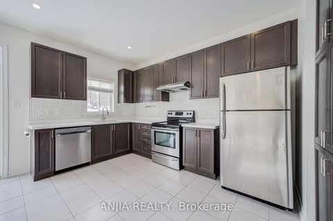 Photo 6 at 23 Grey Wing Avenue, Keswick South, Georgina