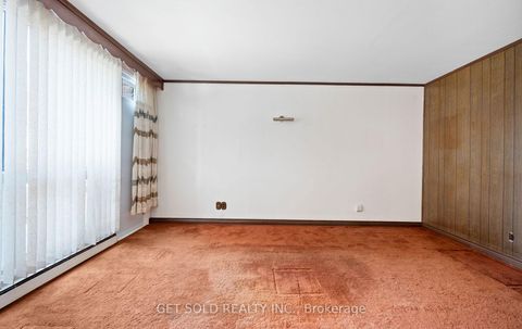 Photo 5 at 827 - 20 Tandridge Crescent, Old Rexdale, Toronto