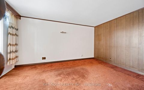 Photo 7 at 827 - 20 Tandridge Crescent, Old Rexdale, Toronto