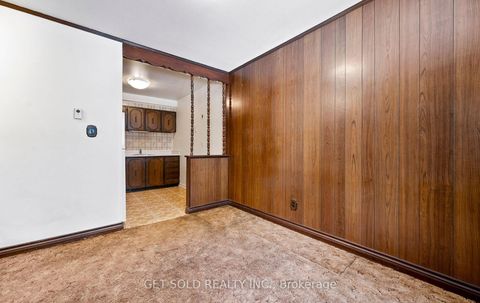 Photo 16 at 827 - 20 Tandridge Crescent, Old Rexdale, Toronto