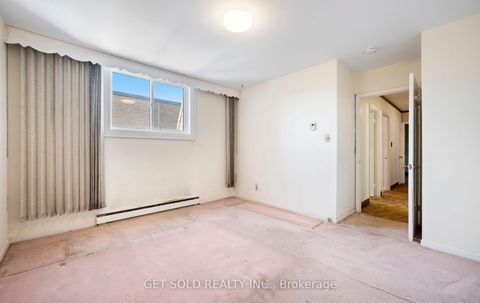 Photo 37 at 827 - 20 Tandridge Crescent, Old Rexdale, Toronto