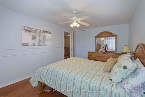 Photo 22 at 418 Chieftan Circle, Hurontario, Mississauga