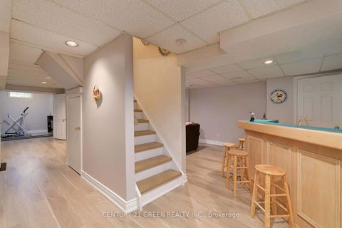 Photo 28 at 418 Chieftan Circle, Hurontario, Mississauga