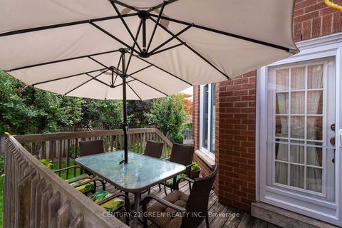 Photo 37 at 418 Chieftan Circle, Hurontario, Mississauga