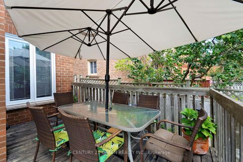 Photo 40 at 418 Chieftan Circle, Hurontario, Mississauga