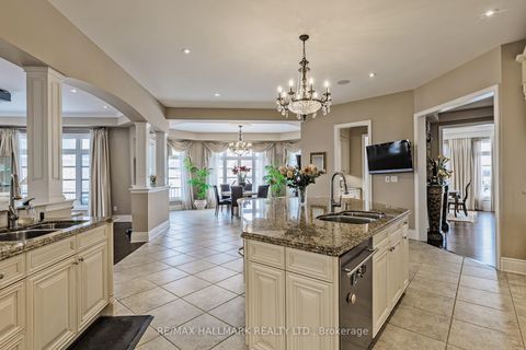 Photo 17 at 123 Carisbrooke Circle, Bayview Southeast, Aurora