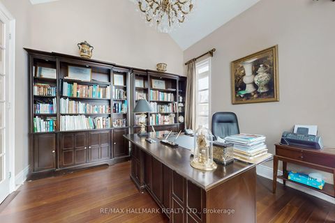 Photo 23 at 123 Carisbrooke Circle, Bayview Southeast, Aurora