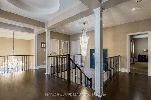 Photo 24 at 123 Carisbrooke Circle, Bayview Southeast, Aurora