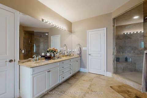 Photo 31 at 123 Carisbrooke Circle, Bayview Southeast, Aurora