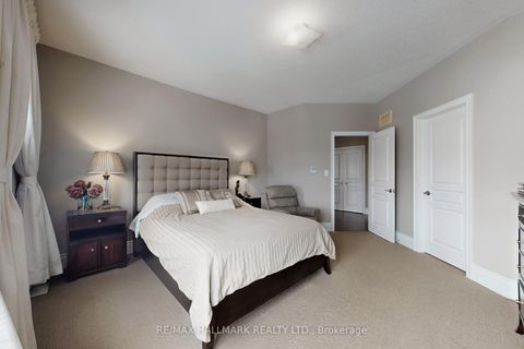 Photo 33 at 123 Carisbrooke Circle, Bayview Southeast, Aurora