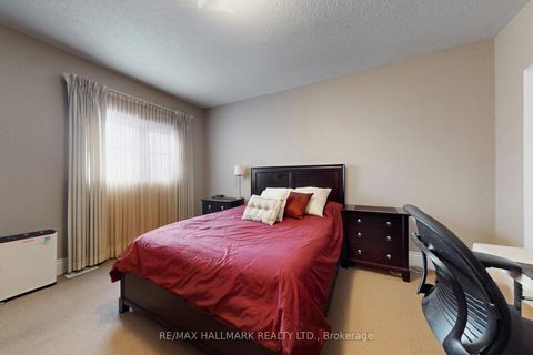 Photo 34 at 123 Carisbrooke Circle, Bayview Southeast, Aurora