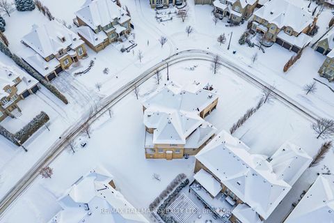 Photo 48 at 123 Carisbrooke Circle, Bayview Southeast, Aurora