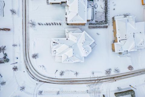 Photo 49 at 123 Carisbrooke Circle, Bayview Southeast, Aurora