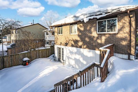 Photo 4 at 69 Fox Run, Letitia Heights, Barrie