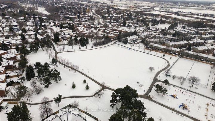 Photo 33 at 85 - 6699 Falconer Drive, Streetsville, Mississauga