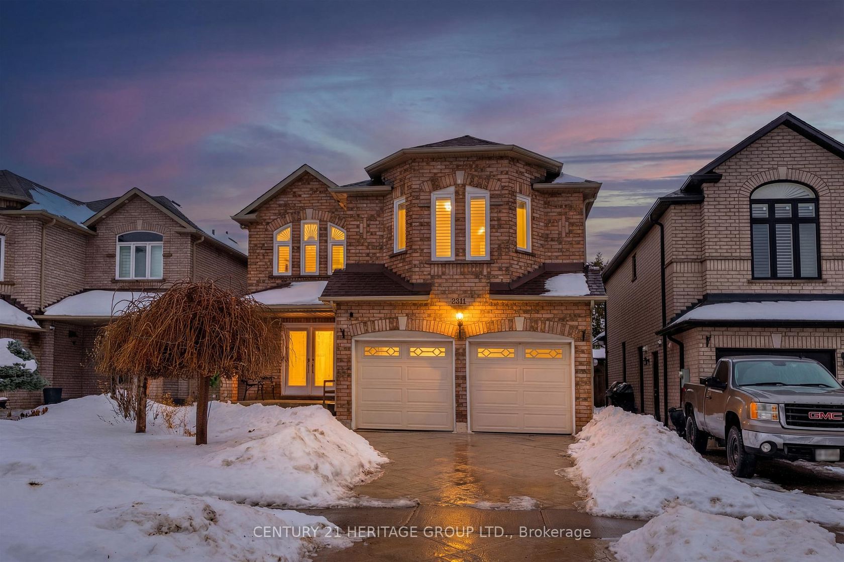 2211 Old Rutherford Road, Maple, Vaughan photo number 2