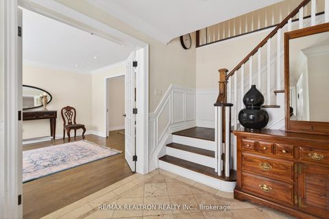 Photo 11 at 42 Blackforest Drive, Oak Ridges, Richmond Hill