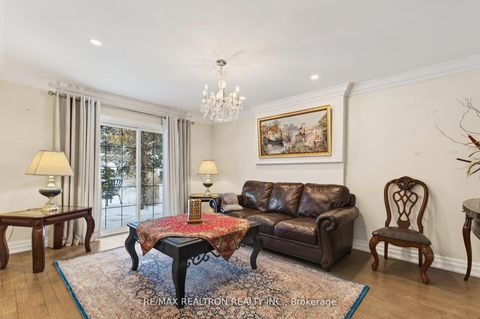 Photo 20 at 42 Blackforest Drive, Oak Ridges, Richmond Hill