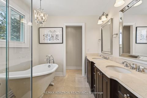 Photo 28 at 42 Blackforest Drive, Oak Ridges, Richmond Hill