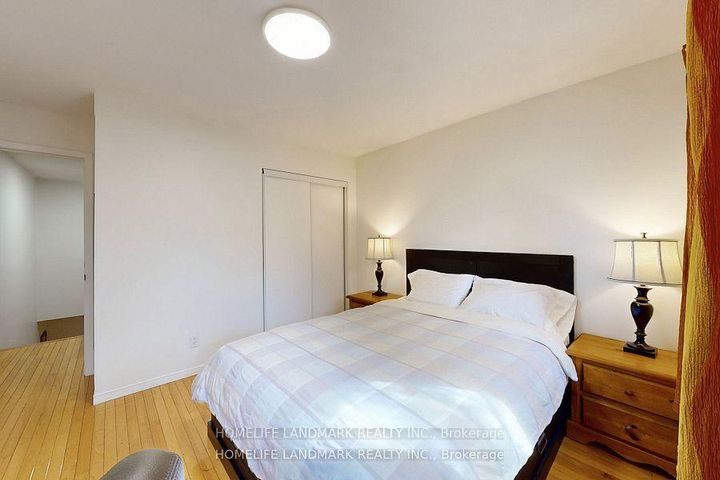 Photo 23 at 32 Coatsworth Crescent, Woodbine Corridor, Toronto