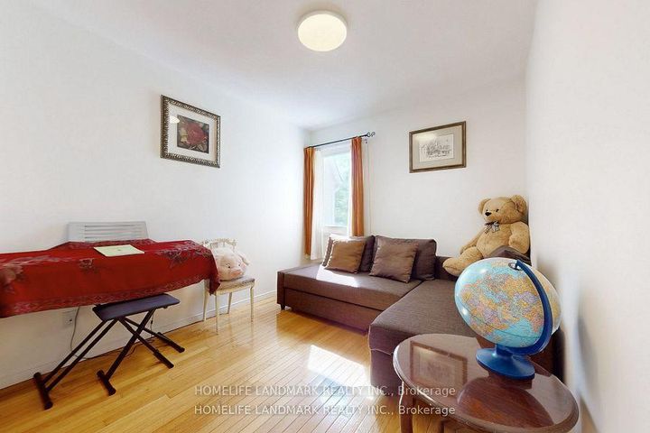 Photo 26 at 32 Coatsworth Crescent, Woodbine Corridor, Toronto