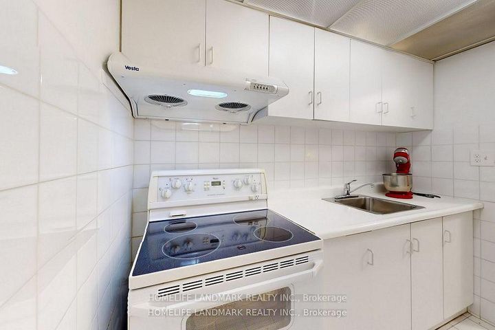 Photo 36 at 32 Coatsworth Crescent, Woodbine Corridor, Toronto