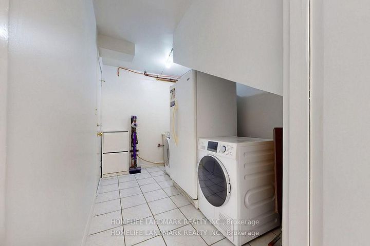 Photo 38 at 32 Coatsworth Crescent, Woodbine Corridor, Toronto