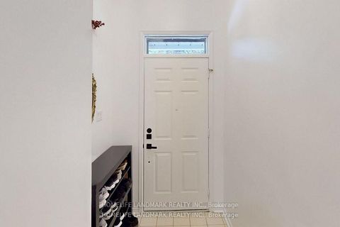 Photo 2 at 32 Coatsworth Crescent, Woodbine Corridor, Toronto