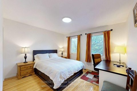Photo 21 at 32 Coatsworth Crescent, Woodbine Corridor, Toronto