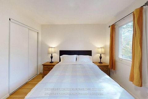 Photo 22 at 32 Coatsworth Crescent, Woodbine Corridor, Toronto