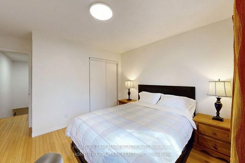 Photo 23 at 32 Coatsworth Crescent, Woodbine Corridor, Toronto