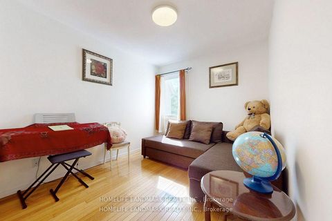 Photo 26 at 32 Coatsworth Crescent, Woodbine Corridor, Toronto