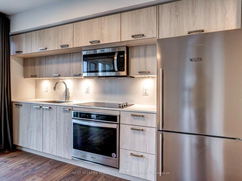 Photo 8 at 404 - 50 McCaul Street, Chinatown, Toronto