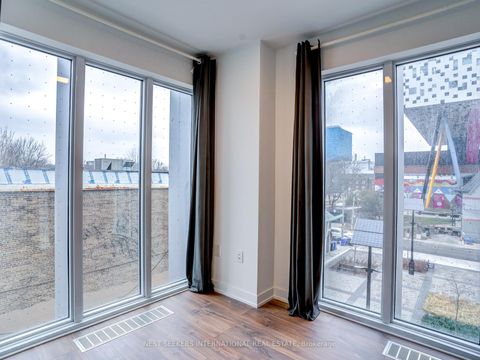 Photo 18 at 404 - 50 McCaul Street, Chinatown, Toronto