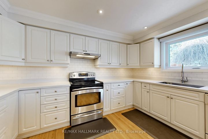 Photo 9 at 197 Mccaffrey Road, Glenway Estates, Newmarket