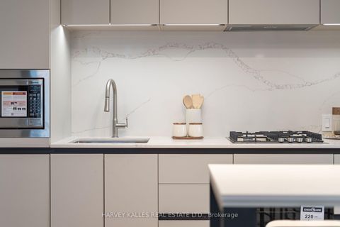 Photo 16 at 407 - 1720 Bayview Avenue, Mount Pleasant East, Toronto